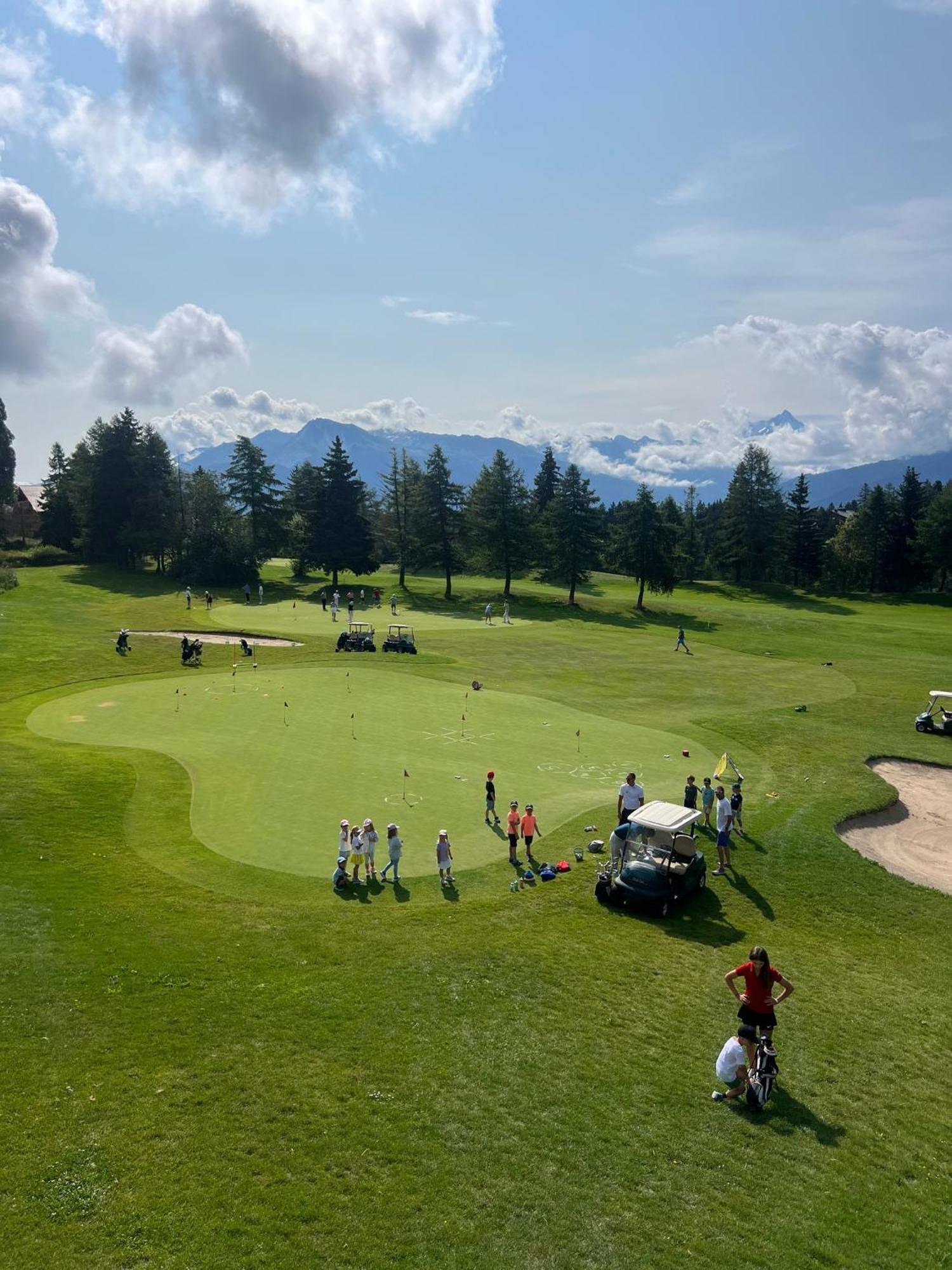 La Perle Montana Lägenhet Crans-Montana Exteriör bild